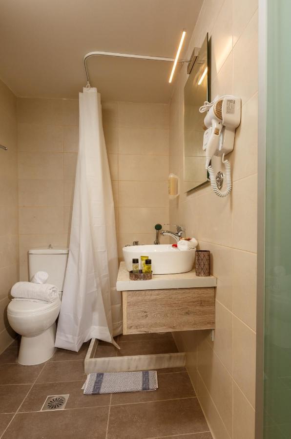Asterion Luxury Airport Aparthotel